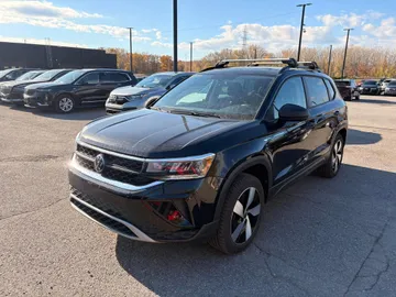 2024 Volkswagen Taos - image 3