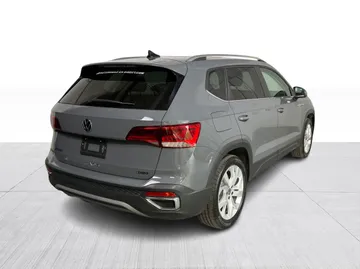 2022 Volkswagen Taos - image 15