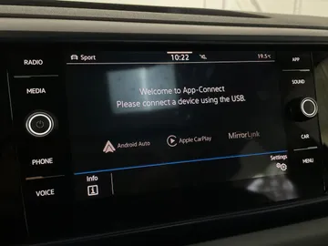 2022 Volkswagen Taos - image 8