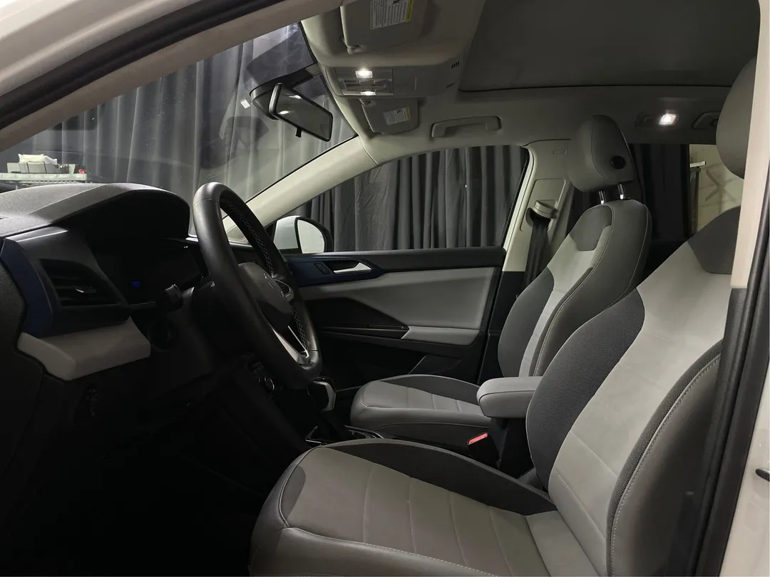 2022 Volkswagen Taos — photo 3