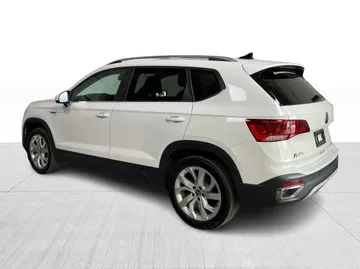 2022 Volkswagen Taos - image 12