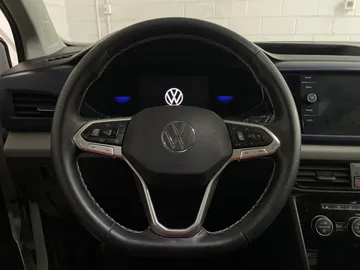 2022 Volkswagen Taos - image 19