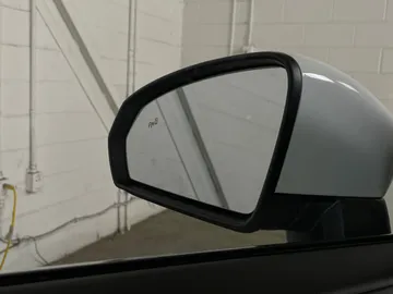2022 Volkswagen Taos - image 22