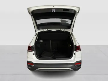 2022 Volkswagen Taos - image 14