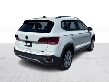 2022 Volkswagen Taos - image 15