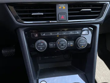 2022 Volkswagen Taos - image 21