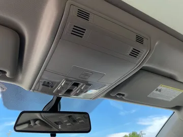 2022 Volkswagen Taos - image 27