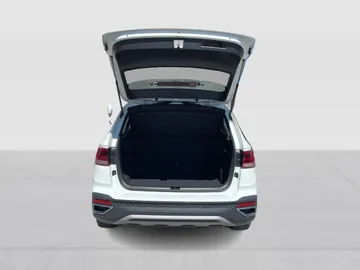 2022 Volkswagen Taos - image 14