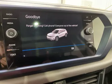 2022 Volkswagen Taos - image 28