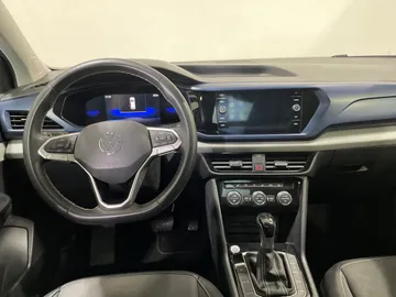 2022 Volkswagen Taos - image 4