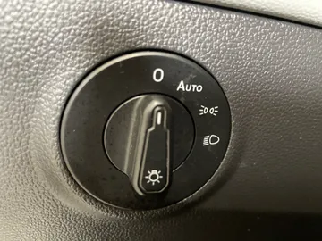 2022 Volkswagen Taos - image 27