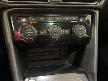 2022 Volkswagen Taos - image 21