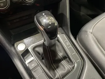 2022 Volkswagen Taos - image 26