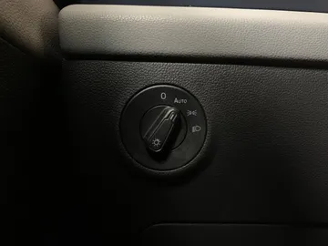 2022 Volkswagen Taos - image 20