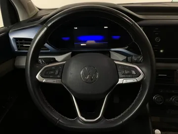 2022 Volkswagen Taos - image 19