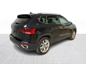 2022 Volkswagen Taos - image 15
