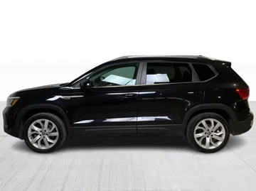 2022 Volkswagen Taos - image 11