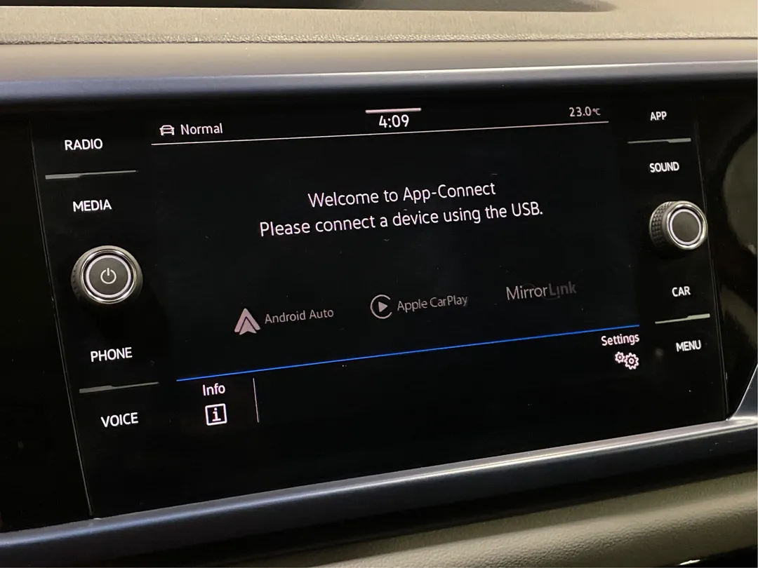 2022 Volkswagen Taos — photo 7