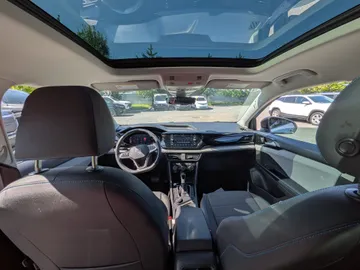 2024 Volkswagen Taos - image 9
