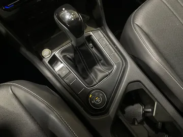 2023 Volkswagen Tiguan - image 26