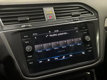 2023 Volkswagen Tiguan - image 27