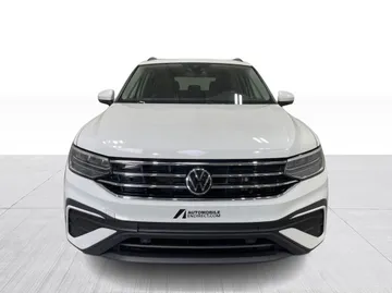 2023 Volkswagen Tiguan - image 9