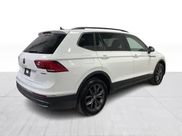 2023 Volkswagen Tiguan - image 15