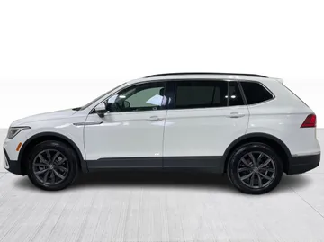 2023 Volkswagen Tiguan - image 11