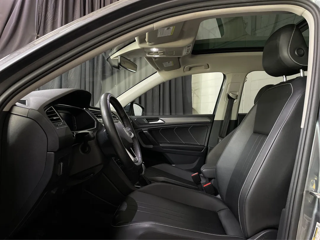 2023 Volkswagen Tiguan — photo 3
