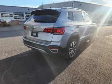 2023 Volkswagen Taos - image 6