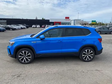 2023 Volkswagen Taos - image 6