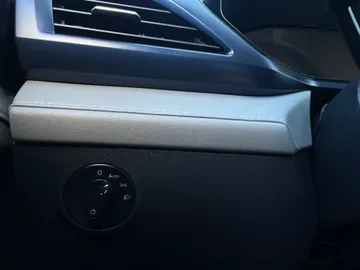 2024 Volkswagen Taos - image 27