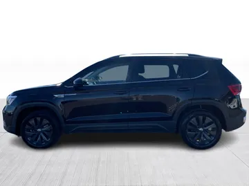 2024 Volkswagen Taos - image 10