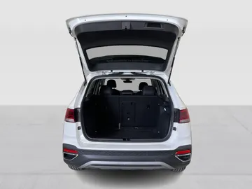2024 Volkswagen Taos - image 13