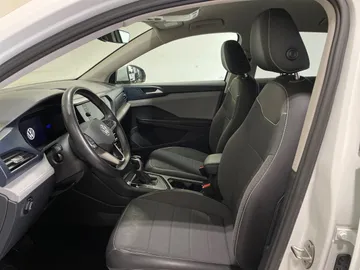 2024 Volkswagen Taos - image 3