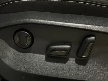 2024 Volkswagen Taos - image 18