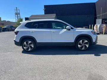 2025 Volkswagen Taos - image 6