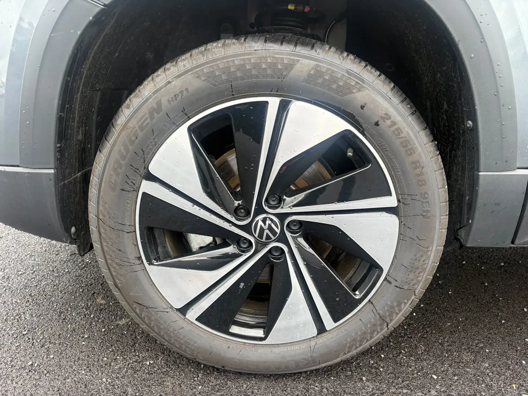 2025 Volkswagen Taos — photo 7