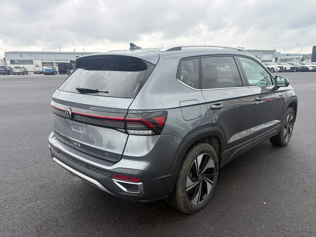 2025 Volkswagen Taos — photo 6