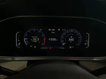2025 Volkswagen Taos - image 7