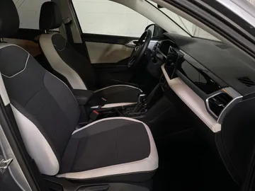 2025 Volkswagen Taos