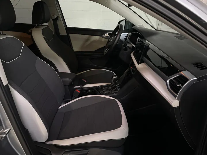 2025 Volkswagen Taos - image principale