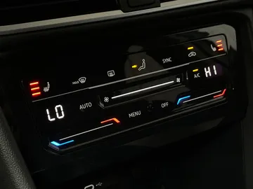2025 Volkswagen Taos - image 24
