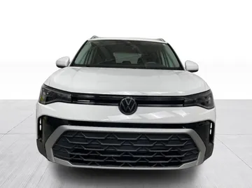 2025 Volkswagen Taos - image 8