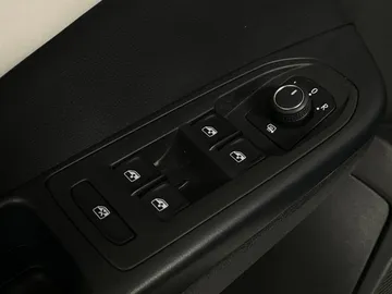 2025 Volkswagen Taos - image 20
