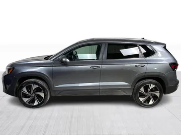 2025 Volkswagen Taos - image 10