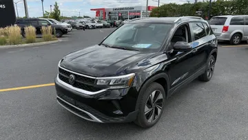 2024 Volkswagen Taos - image 3