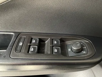 2024 Volkswagen Taos - image 24