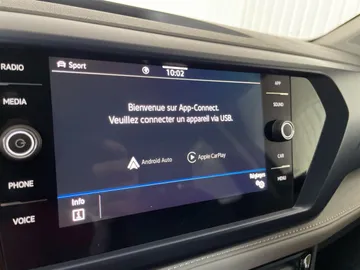 2024 Volkswagen Taos - image 7