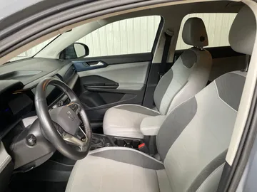 2024 Volkswagen Taos - image 3
